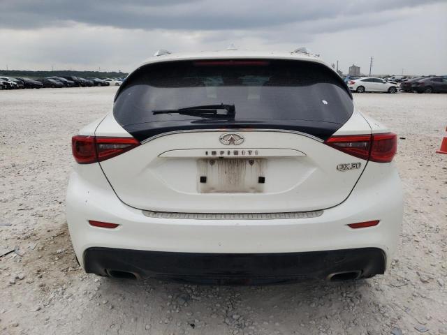 SJKCH5CPXJA057648 - 2018 INFINITI QX30 BASE WHITE photo 6