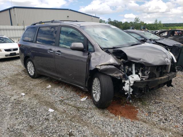 5TDYZ3DC2HS836920 - 2017 TOYOTA SIENNA XLE GRAY photo 4