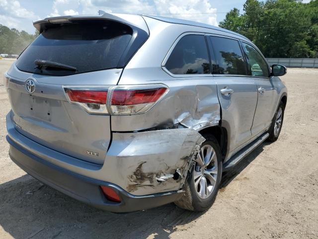 5TDKKRFH3FS076421 - 2015 TOYOTA HIGHLANDER XLE 银色 照片 3