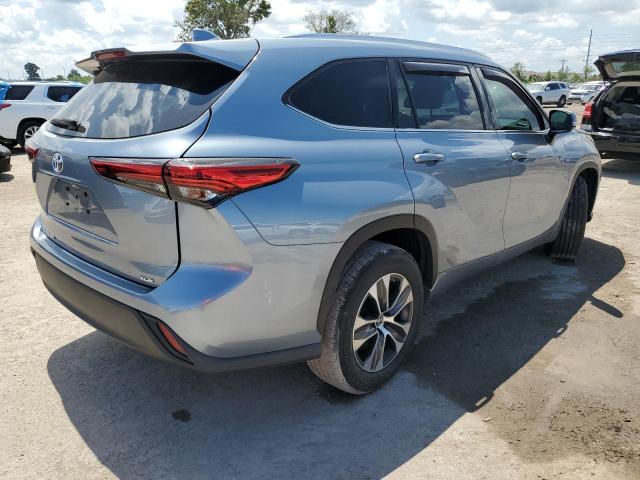 5TDGZRAH0LS024748 - 2020 TOYOTA HIGHLANDER XLE BLUE photo 3