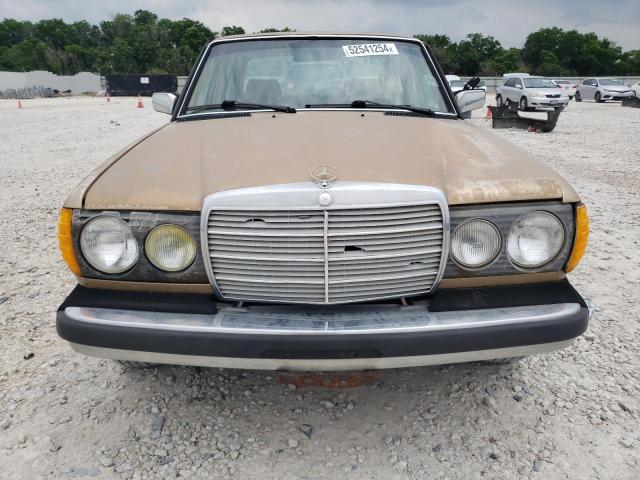 WDBAB33A6EA032357 - 1984 MERCEDES-BENZ 300 DT GOLD photo 5