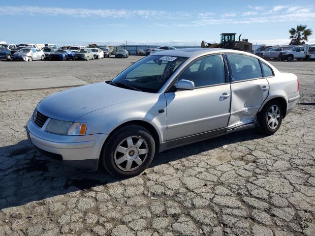 1999 VOLKSWAGEN PASSAT GLX, 