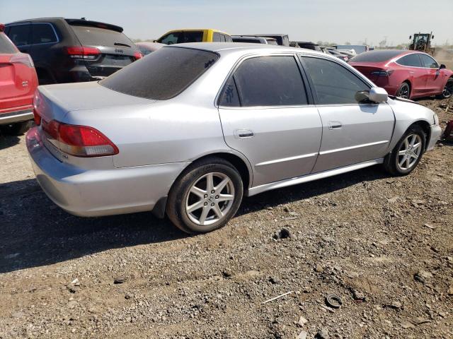 1HGCG16511A031336 - 2001 HONDA ACCORD EX SILVER photo 3