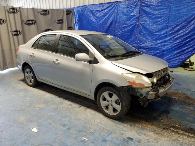 JTDBT923281278691 - 2008 TOYOTA YARIS BASE SILVER photo 4