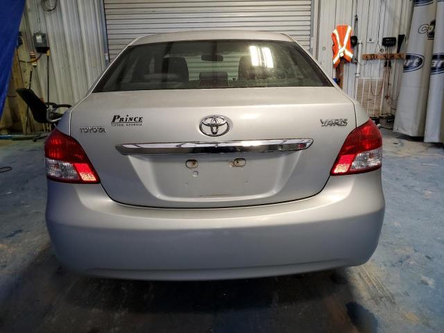 JTDBT923281278691 - 2008 TOYOTA YARIS BASE SILVER photo 6