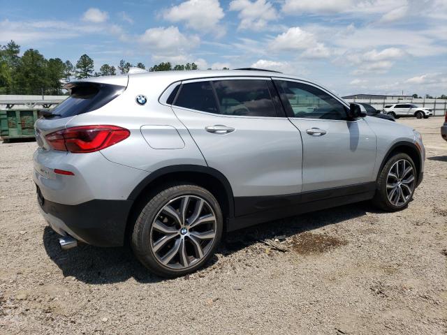 WBXYJ3C38JEJ75191 - 2018 BMW X2 SDRIVE28I SILVER photo 3