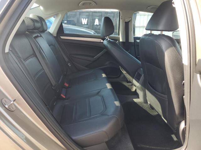 1VWAT7A3XFC068078 - 2015 VOLKSWAGEN PASSAT S TAN photo 10