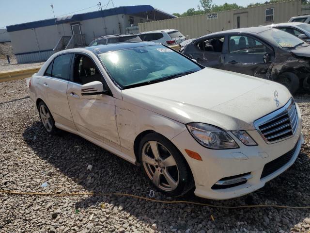 WDDHF5GB6BA286512 - 2011 MERCEDES-BENZ E 350 WHITE photo 4