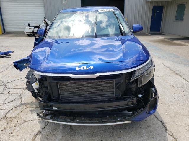 KNDEPCAAXN7333850 - 2022 KIA SELTOS LX BLUE photo 5