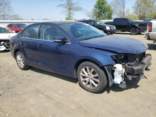 3VWDP7AJ7DM450130 - 2013 VOLKSWAGEN JETTA SE BLUE photo 4