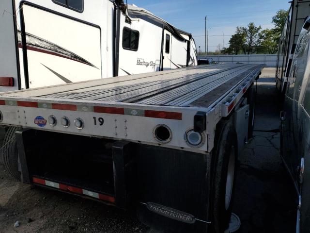 1UYFS2484K5523903 - 2019 UTILITY FLATBED TR SILVER photo 4