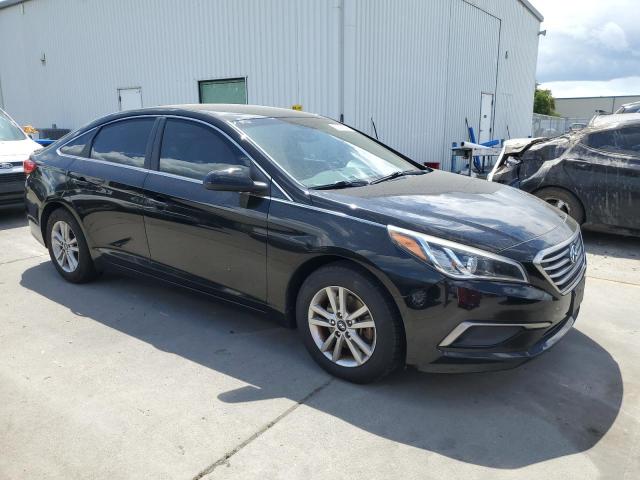 5NPE24AF0HH437635 - 2017 HYUNDAI SONATA SE BLACK photo 4