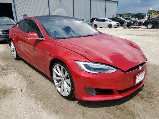 5YJSA1E16HF203128 - 2017 TESLA MODEL S Червоний фото 4