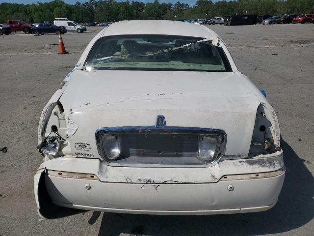 1LNHM81W04Y603672 - 2004 LINCOLN TOWN CAR EXECUTIVE Weiß Foto 6