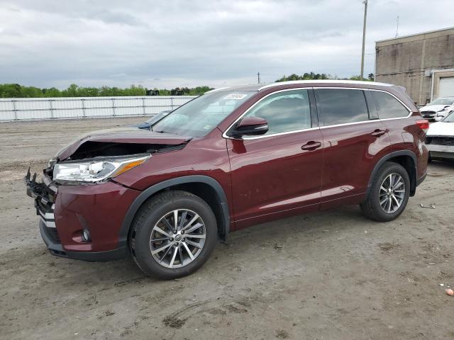 2017 TOYOTA HIGHLANDER SE, 