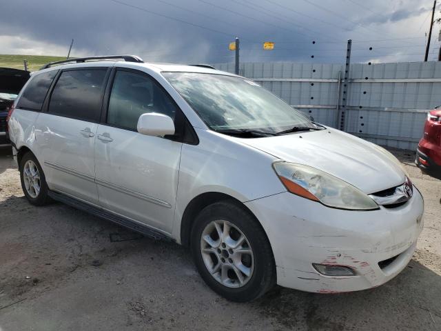 5TDZA22C16S544407 - 2006 TOYOTA SIENNA XLE WHITE photo 4