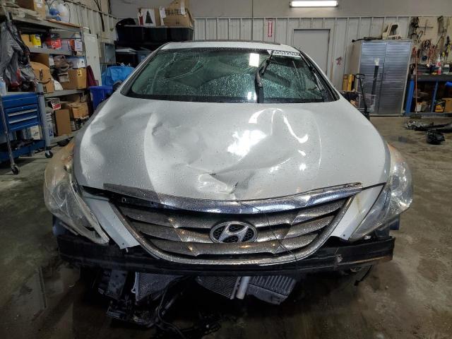 5NPEC4AB4DH552372 - 2013 HYUNDAI SONATA SE SILVER photo 5