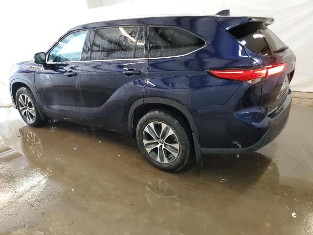 5TDHZRBH8NS566380 - 2022 TOYOTA HIGHLANDER XLE 蓝色 照片 2