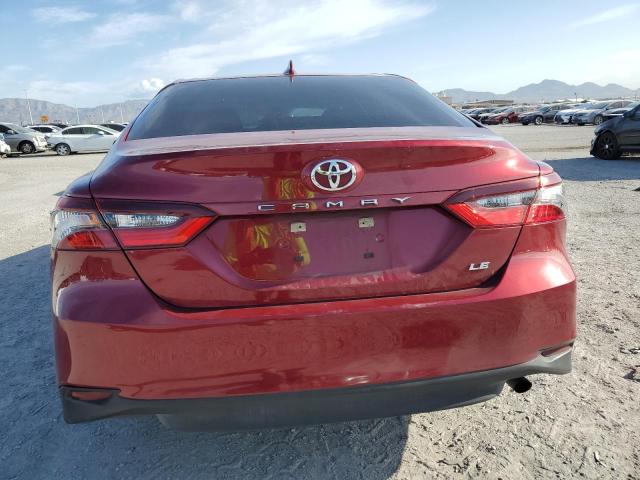 4T1C11AK5MU588746 - 2021 TOYOTA CAMRY LE RED photo 6