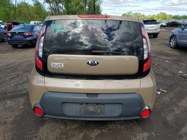 KNDJN2A29G7260223 - 2016 KIA SOUL TAN photo 6