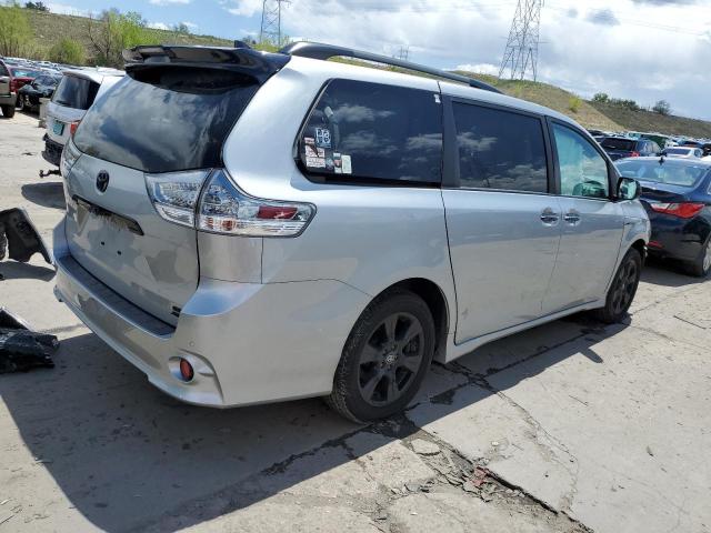 5TDEZ3DC7LS240164 - 2020 TOYOTA SIENNA SE SILVER photo 3