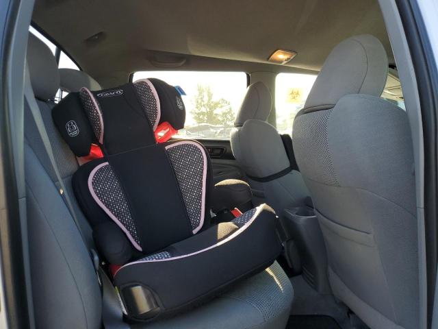 3TMJU4GNXBM119515 - 2011 TOYOTA TACOMA DOUBLE CAB PRERUNNER SILVER photo 10