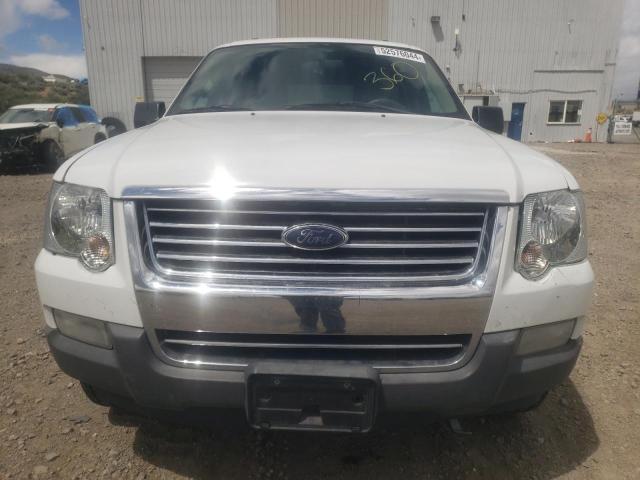 1FMEU73E06UB32361 - 2006 FORD EXPLORER XLT WHITE photo 5