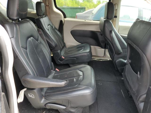 2C4RC1BG8KR657264 - 2019 CHRYSLER PACIFICA TOURING L BLACK photo 11