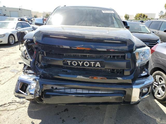 5TFAW5F18EX379683 - 2014 TOYOTA TUNDRA CREWMAX PLATINUM შავი ფოტო 5