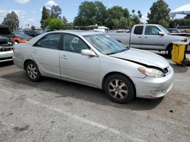 4T1BF32KX5U598679 - 2005 TOYOTA CAMRY LE SILVER photo 4