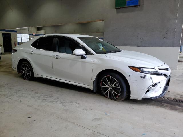 4T1G11AK9RU193509 - 2024 TOYOTA CAMRY SE NIGHT SHADE WHITE photo 4