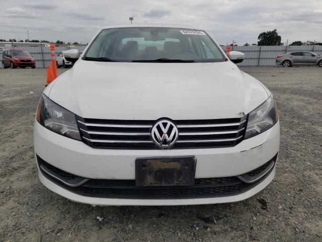 1VWBP7A36DC130355 - 2013 VOLKSWAGEN PASSAT SE WHITE photo 5