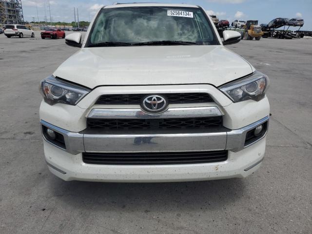 JTEZU5JR1J5171460 - 2018 TOYOTA 4RUNNER SR5 WHITE photo 5