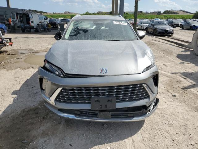 LRBFZSE44RD058379 - 2024 BUICK ENVISION AVENIR SILVER photo 5