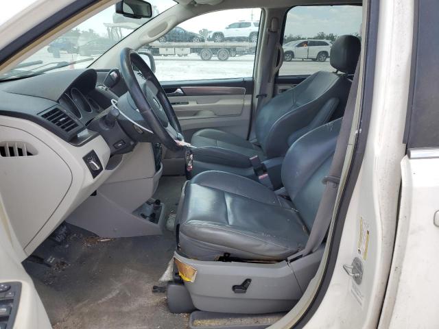 2V4RW3D10AR166736 - 2010 VOLKSWAGEN ROUTAN SE WHITE photo 7