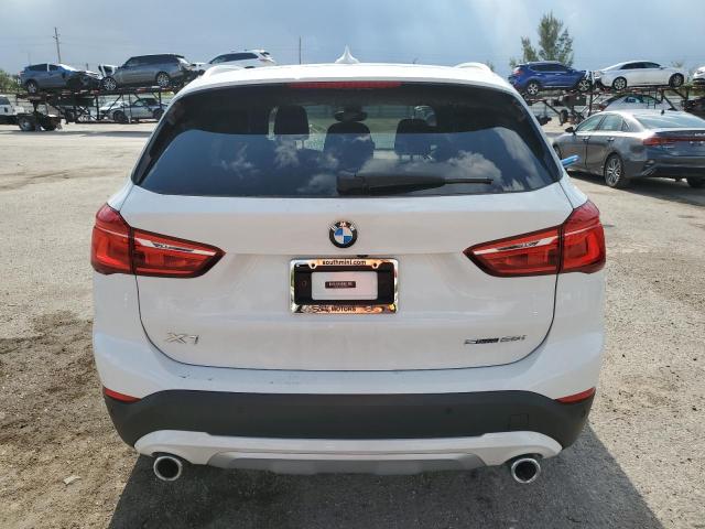 WBXJG7C03M5S74938 - 2021 BMW X1 SDRIVE28I WHITE photo 6