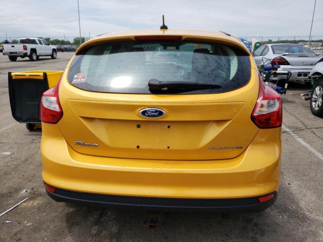 1FAHP3N21CL323718 - 2012 FORD FOCUS TITANIUM YELLOW photo 6