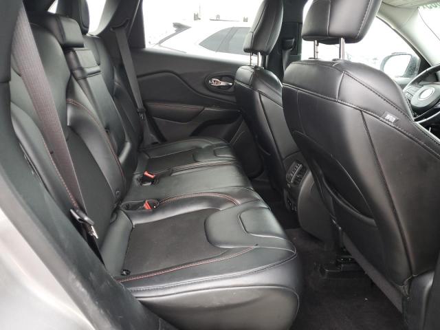 1C4PJMBX2KD186536 - 2019 JEEP CHEROKEE TRAILHAWK SILVER photo 11