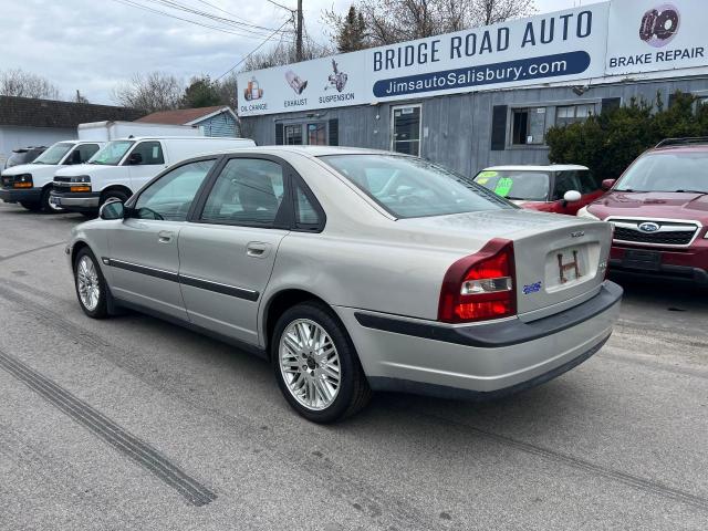 YV1TS94D711155885 - 2001 VOLVO S80 SILVER photo 3