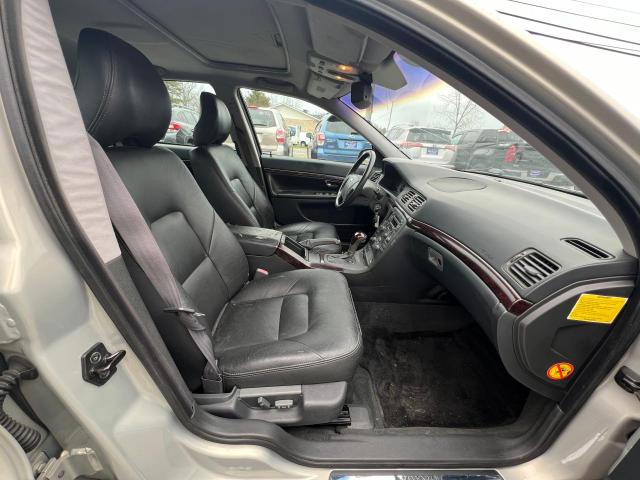 YV1TS94D711155885 - 2001 VOLVO S80 银色 照片 5