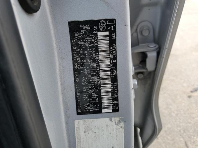 2T1KR30E76C592894 - 2006 TOYOTA COROLLA MA XR SILVER photo 13