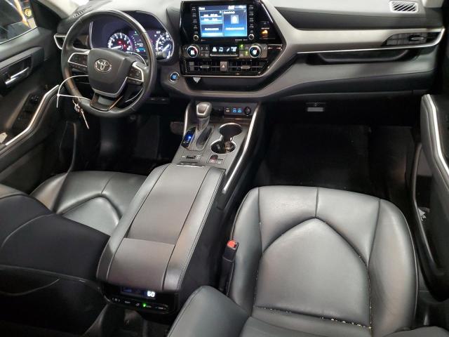 5TDGZRBH3NS597256 - 2022 TOYOTA HIGHLANDER XLE CHARCOAL photo 8