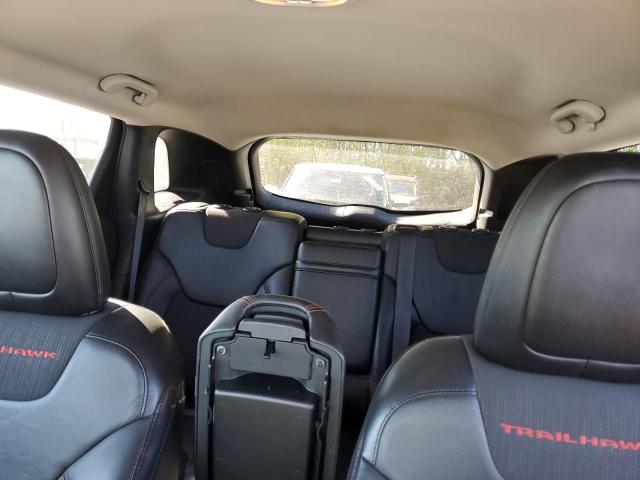 1C4PJMBXXJD619860 - 2018 JEEP CHEROKEE TRAILHAWK SILVER photo 10