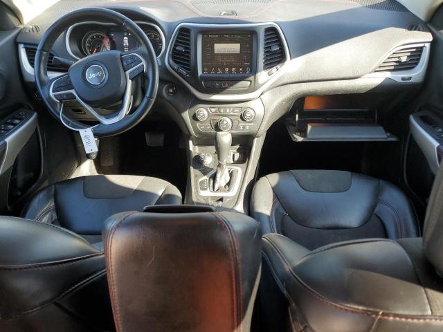 1C4PJMBXXJD619860 - 2018 JEEP CHEROKEE TRAILHAWK SILVER photo 8