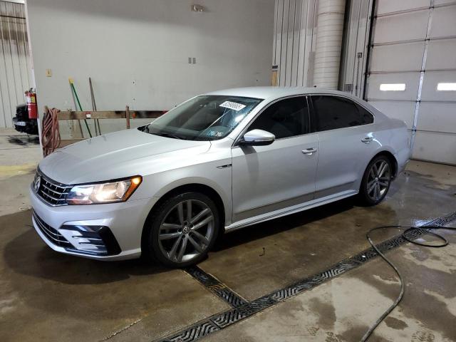 1VWDT7A35HC045002 - 2017 VOLKSWAGEN PASSAT R-LINE Silber Foto 1