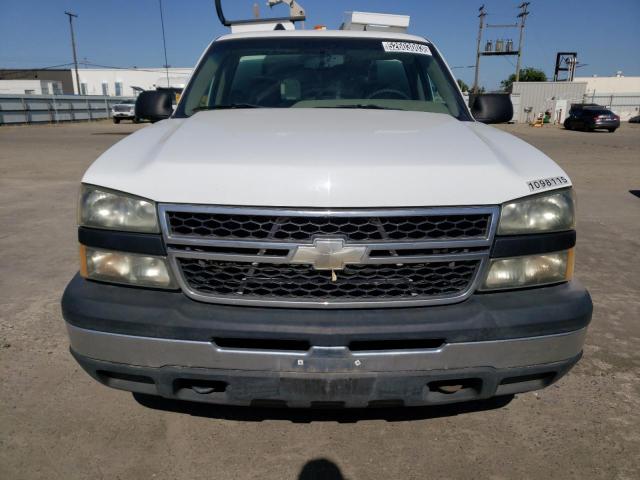 1GCEC14X27Z149204 - 2007 CHEVROLET SILVERADO C1500 CLASSIC WHITE photo 5
