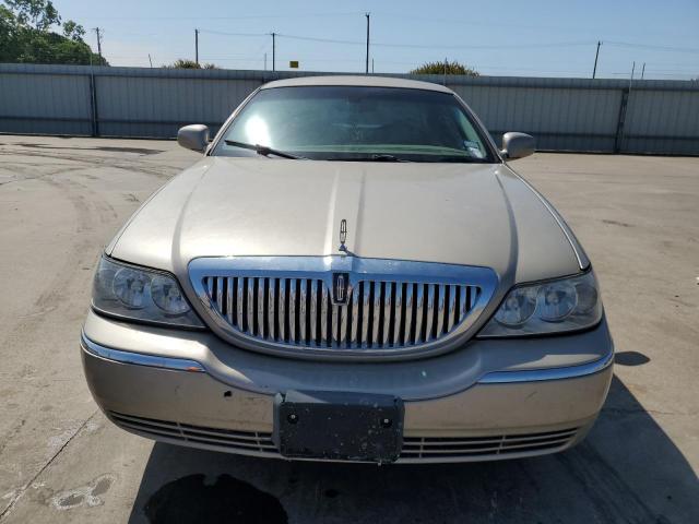 2LNHM82V89X614139 - 2009 LINCOLN TOWN CAR SIGNATURE LIMITED BEIGE photo 5