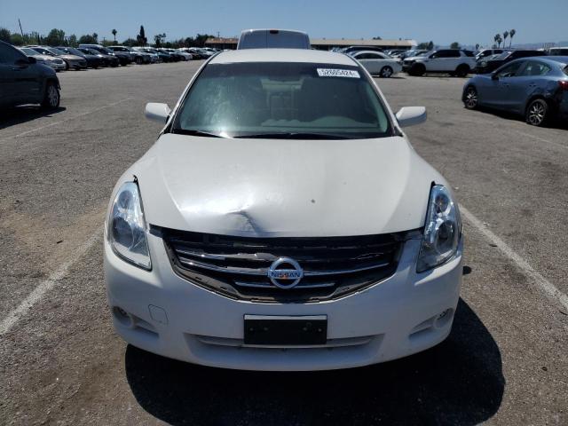 1N4AL2AP8CN479557 - 2012 NISSAN ALTIMA 2.5 BASE WHITE photo 5