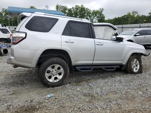 JTEBU5JR6G5401309 - 2016 TOYOTA 4RUNNER SR5/SR5 PREMIUM 银色 照片 3