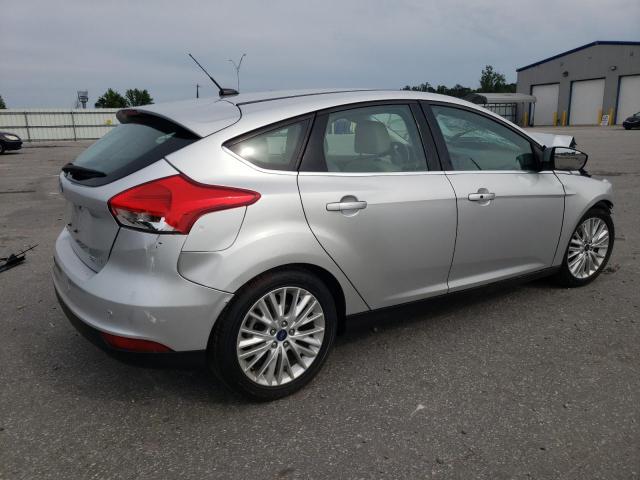 1FADP3N28HL279609 - 2017 FORD FOCUS TITANIUM SILVER photo 3